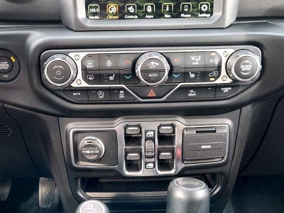 2022 Jeep Wrangler Unlimited Sahara 4x4