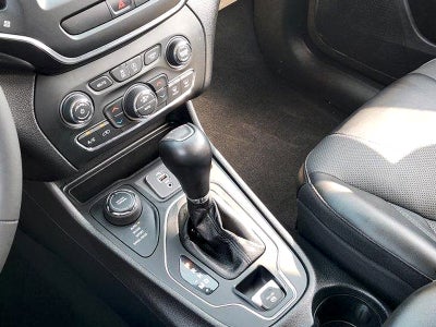 2022 Jeep Cherokee Latitude Lux