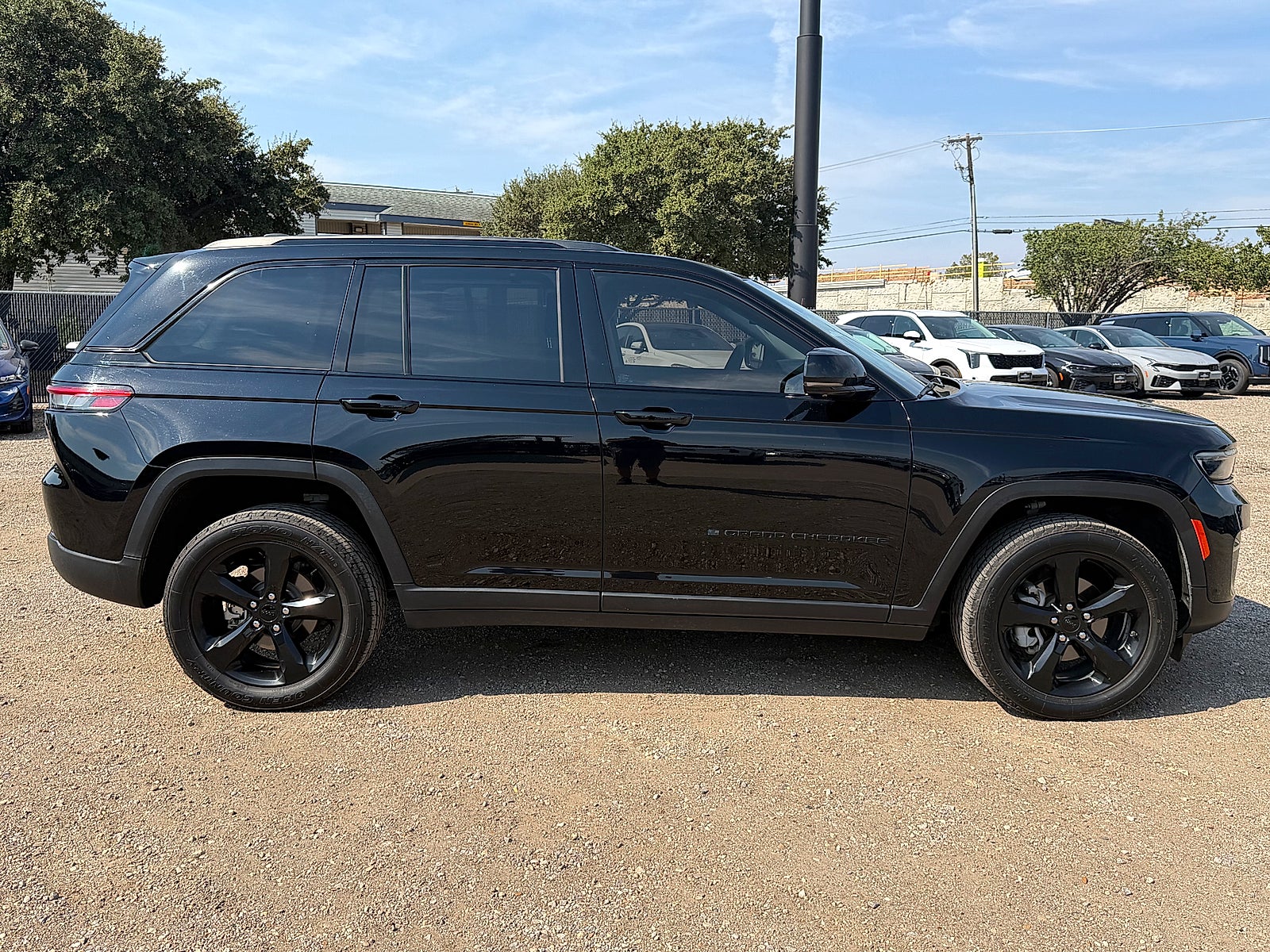 2023 Jeep Grand Cherokee Limited 4x2