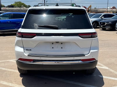 2023 Jeep Grand Cherokee Laredo 4x4