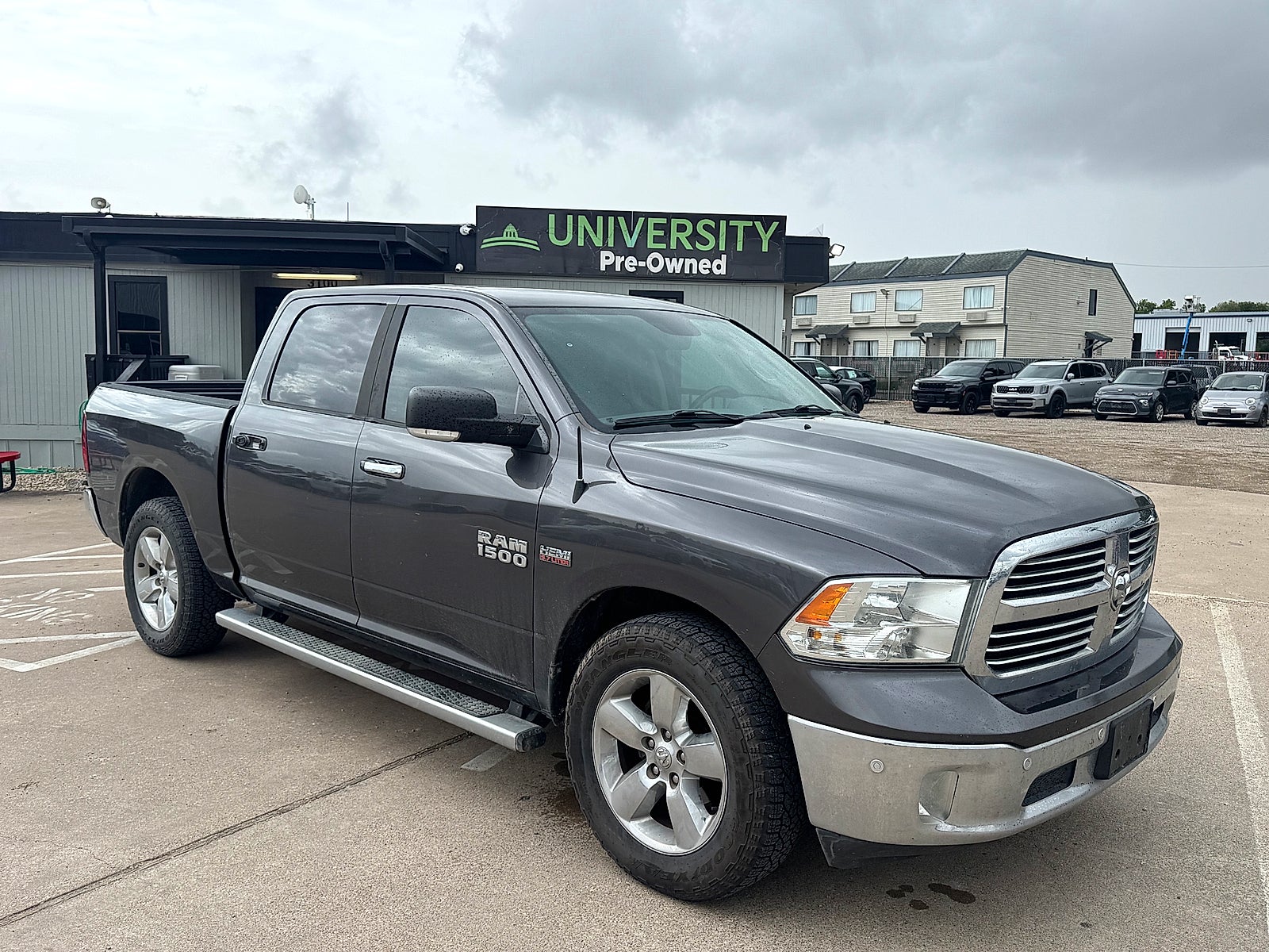 2017 RAM 1500 Lone Star Crew Cab 4x2 5'7" Box
