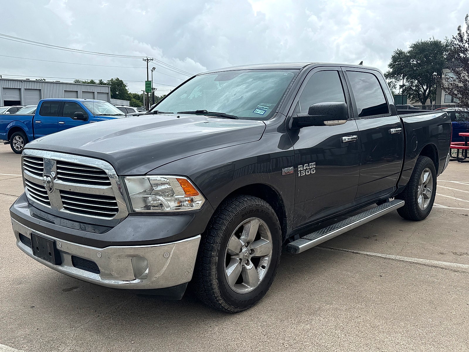 2017 RAM 1500 Lone Star Crew Cab 4x2 5'7" Box