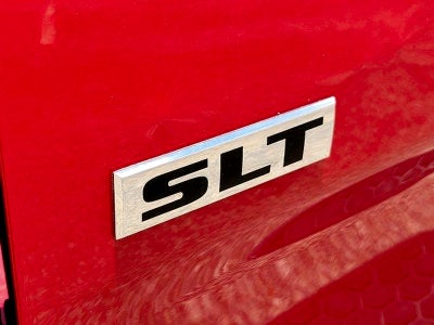 2023 RAM 1500 Classic SLT Crew Cab 4x4 5'7" Box