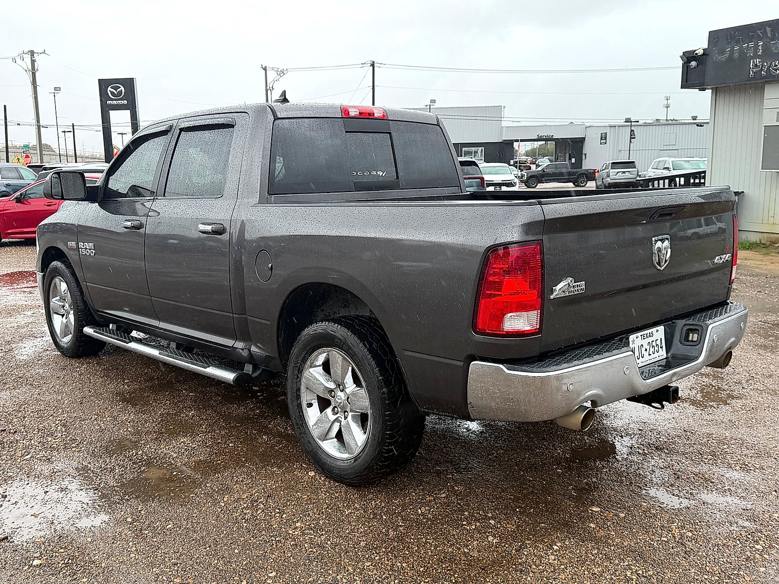 2015 RAM 1500 SLT 4X4 CREW CAB 140 IN. WB
