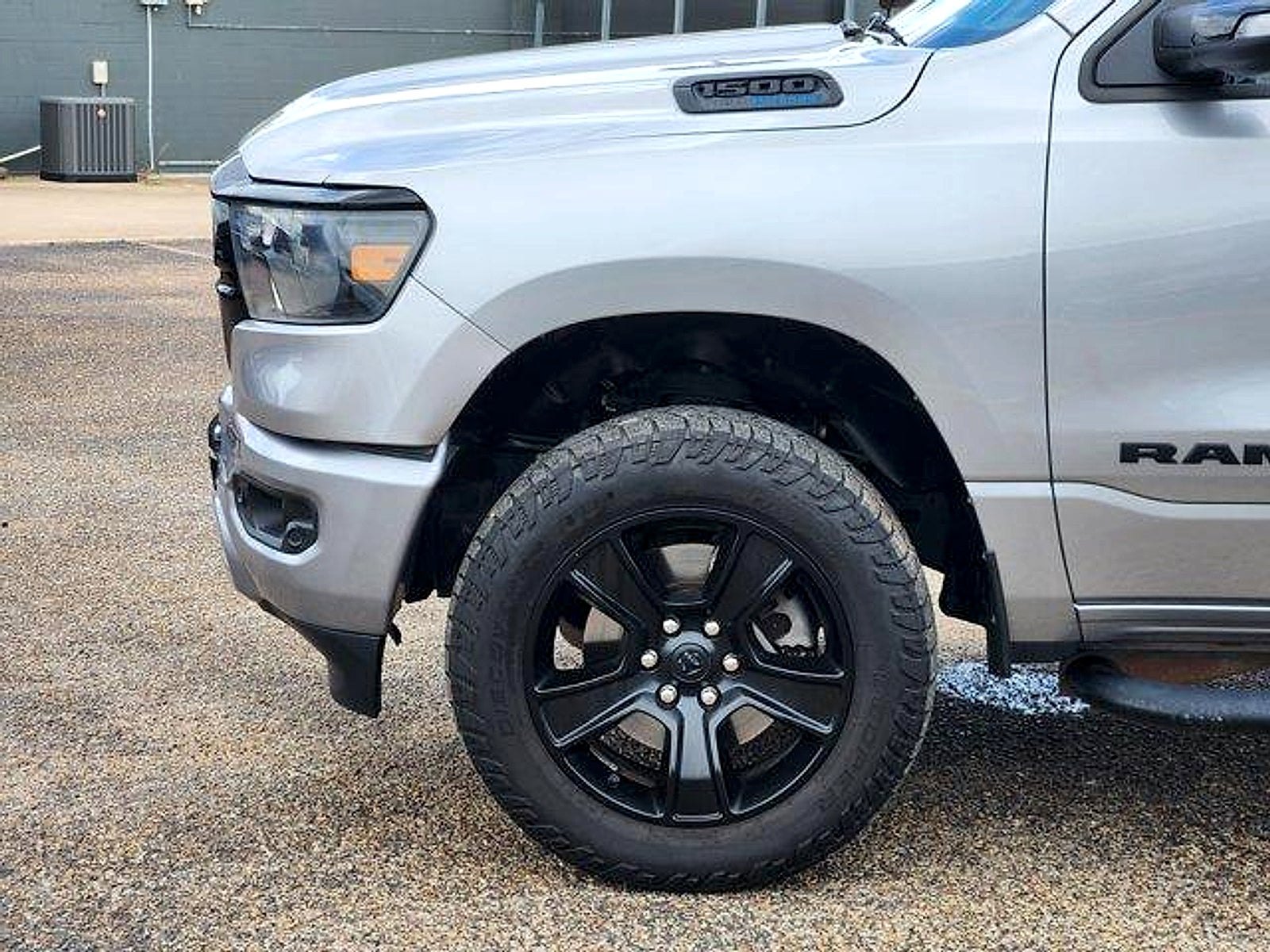 2021 RAM 1500 Lone Star Crew Cab 4x4 5'7" Box
