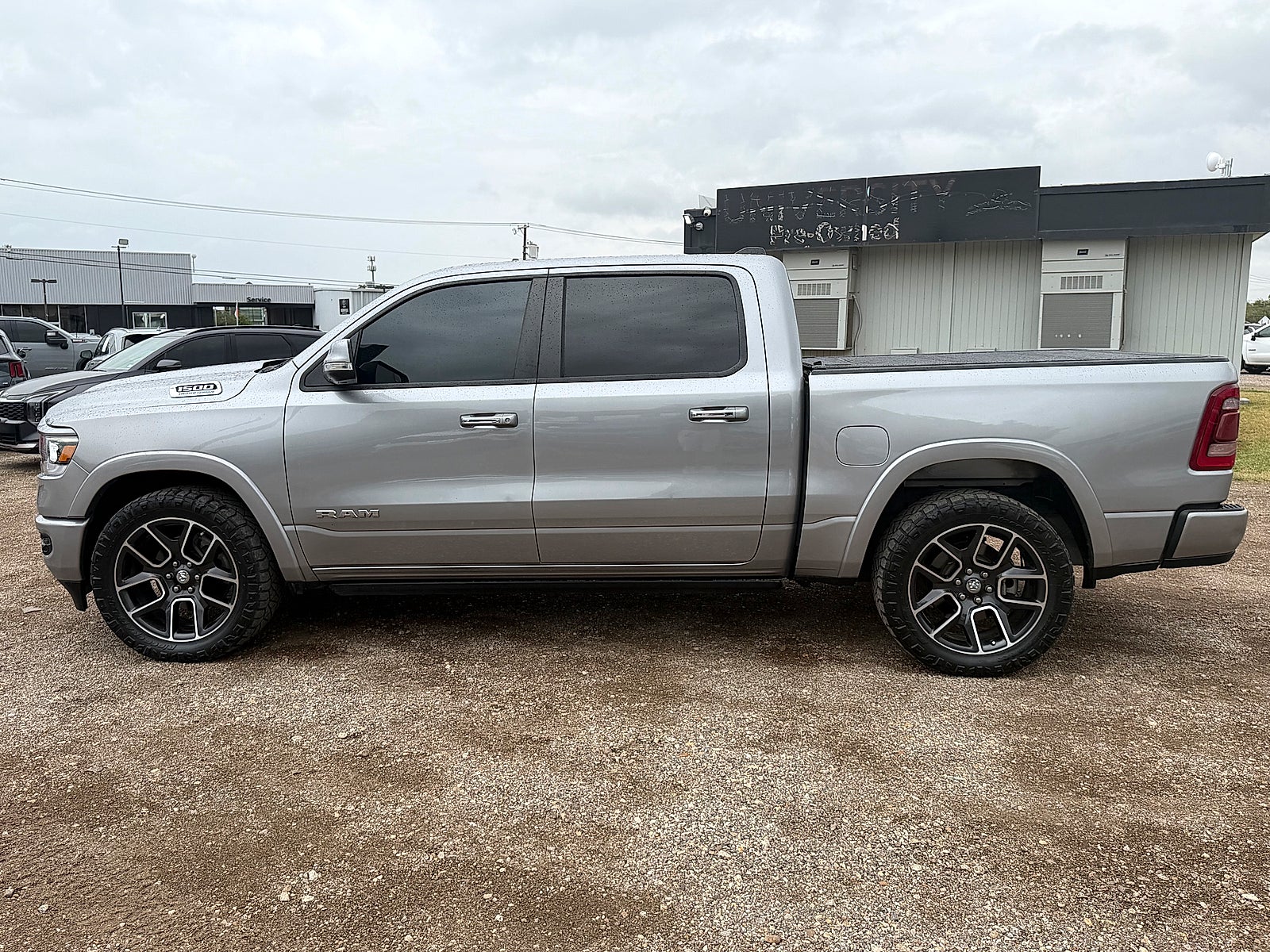 2021 RAM 1500 Laramie Crew Cab 4x4 5'7" Box