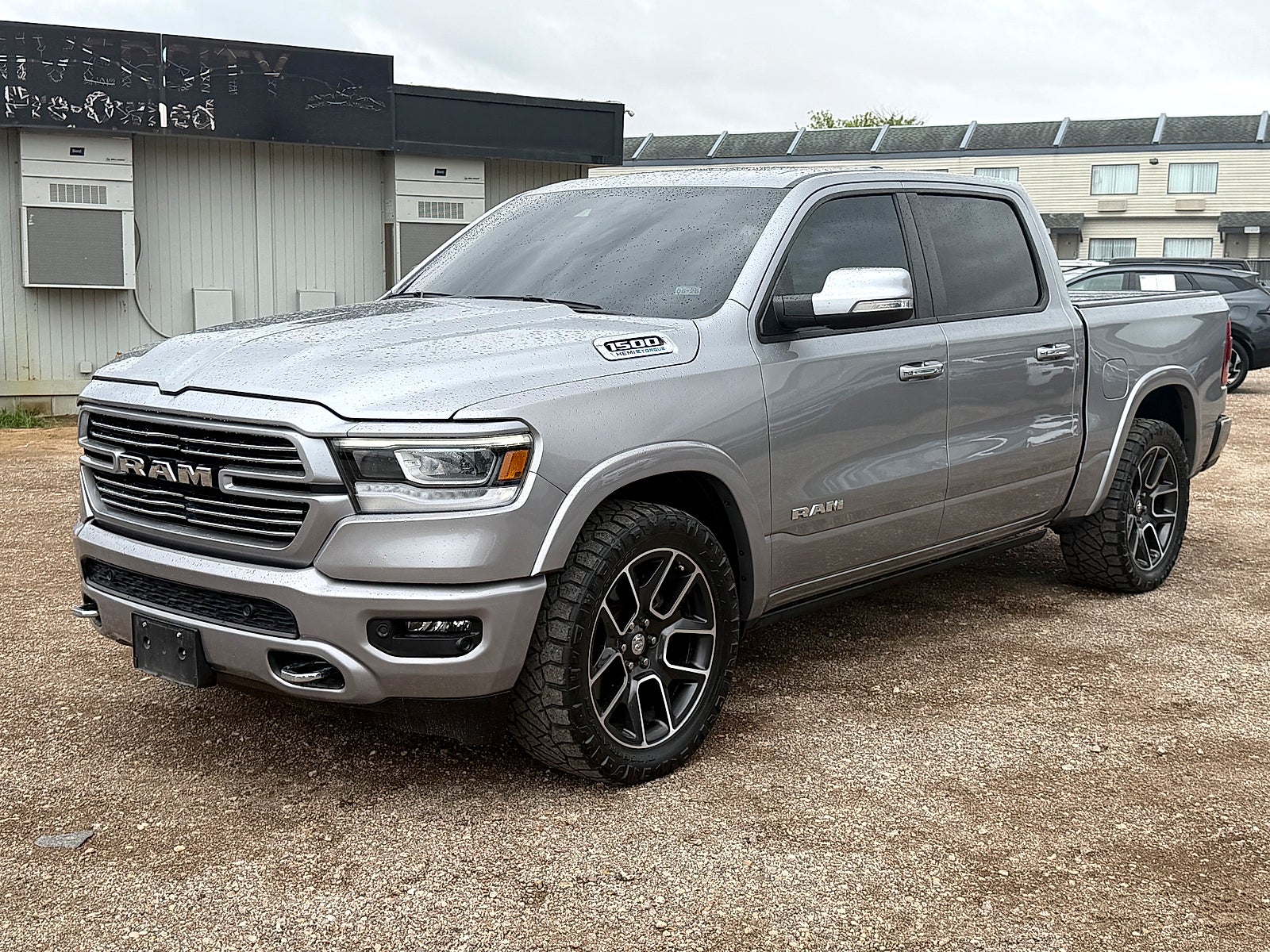 2021 RAM 1500 Laramie Crew Cab 4x4 5'7" Box