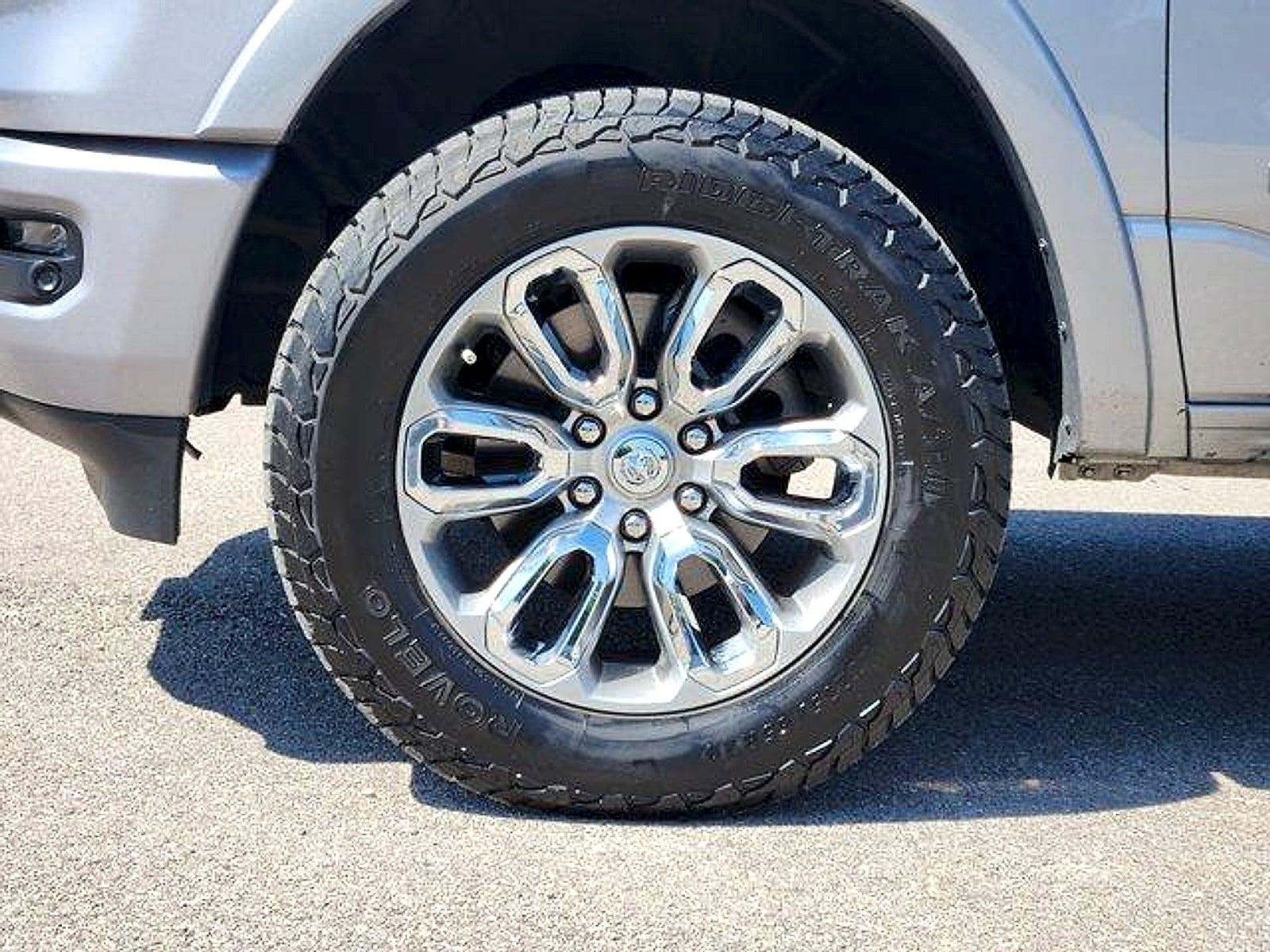2022 RAM 1500 Laramie Crew Cab 4x4 5'7" Box
