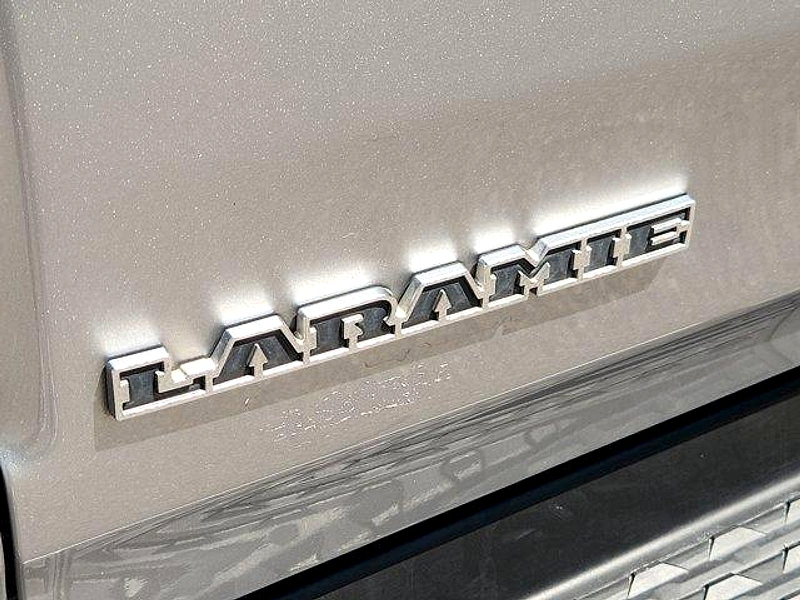 2022 RAM 1500 Laramie Crew Cab 4x4 5'7" Box