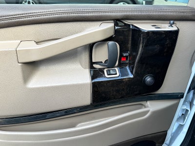 2017 Chevrolet Express 2500 Explorer-Conversion