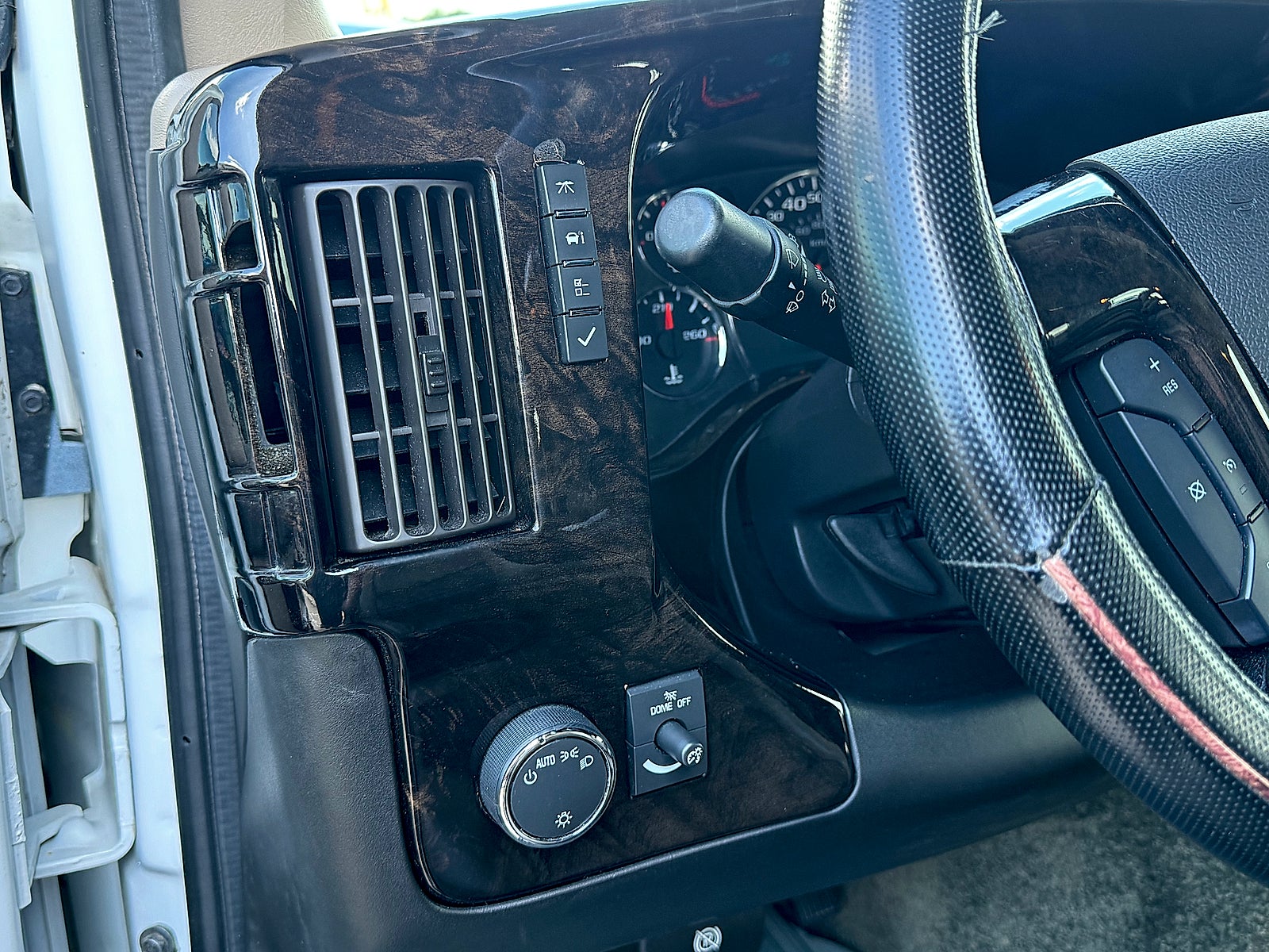 2017 Chevrolet Express 2500 Explorer-Conversion