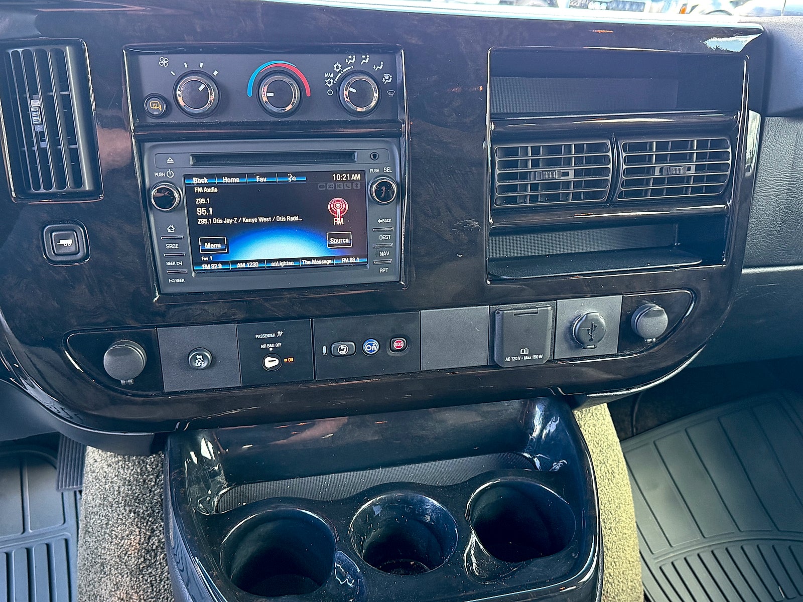 2017 Chevrolet Express 2500 Explorer-Conversion