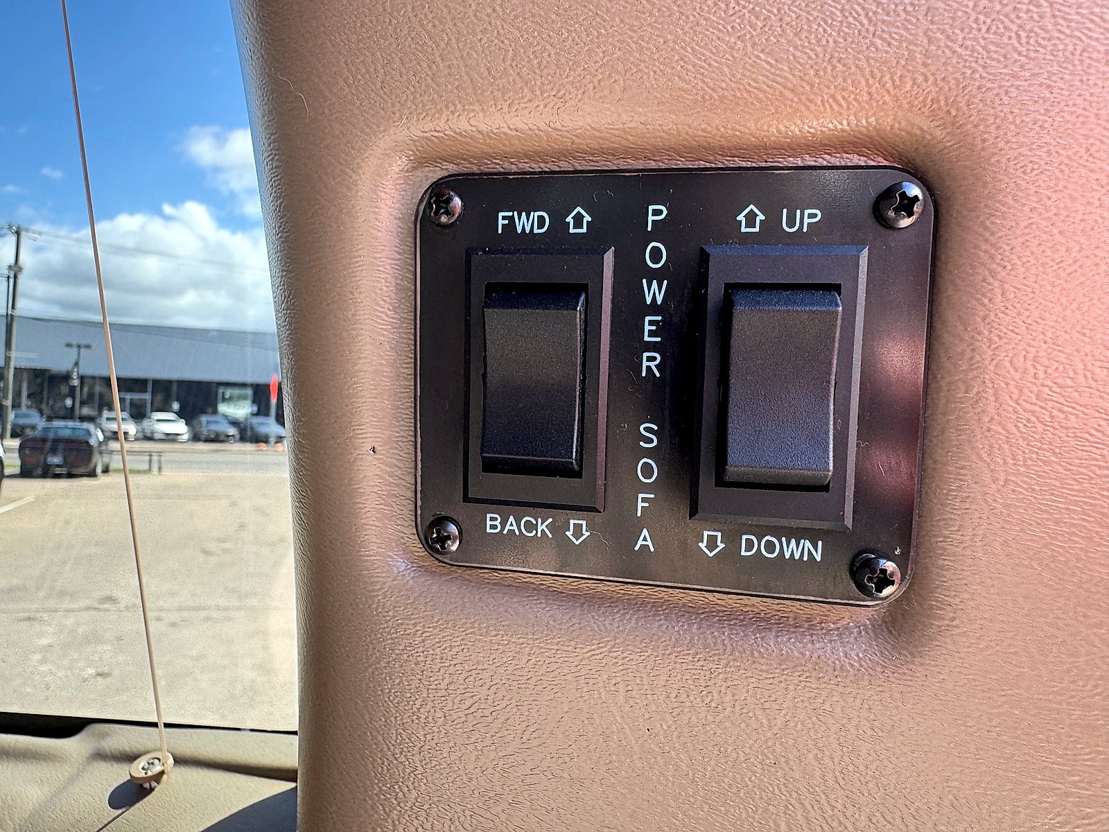 2017 Chevrolet Express 2500 Explorer-Conversion