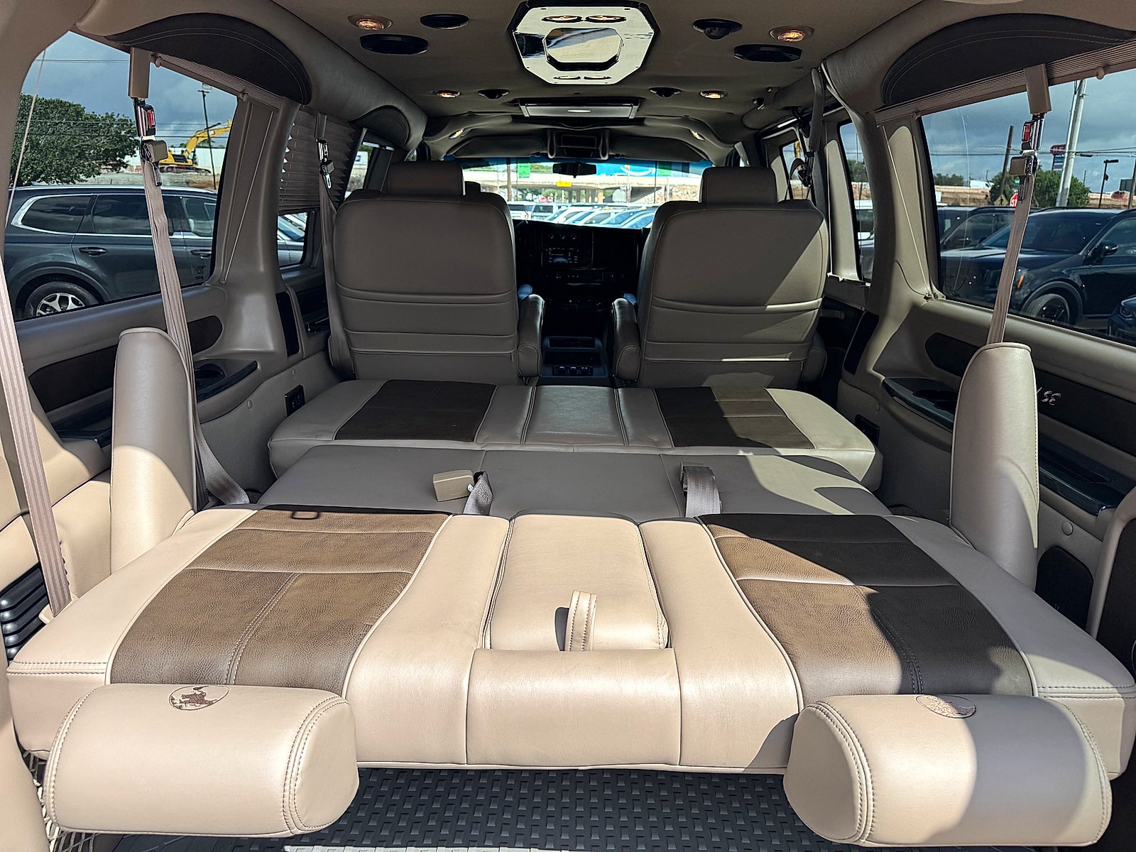 2017 Chevrolet Express 2500 Explorer-Conversion