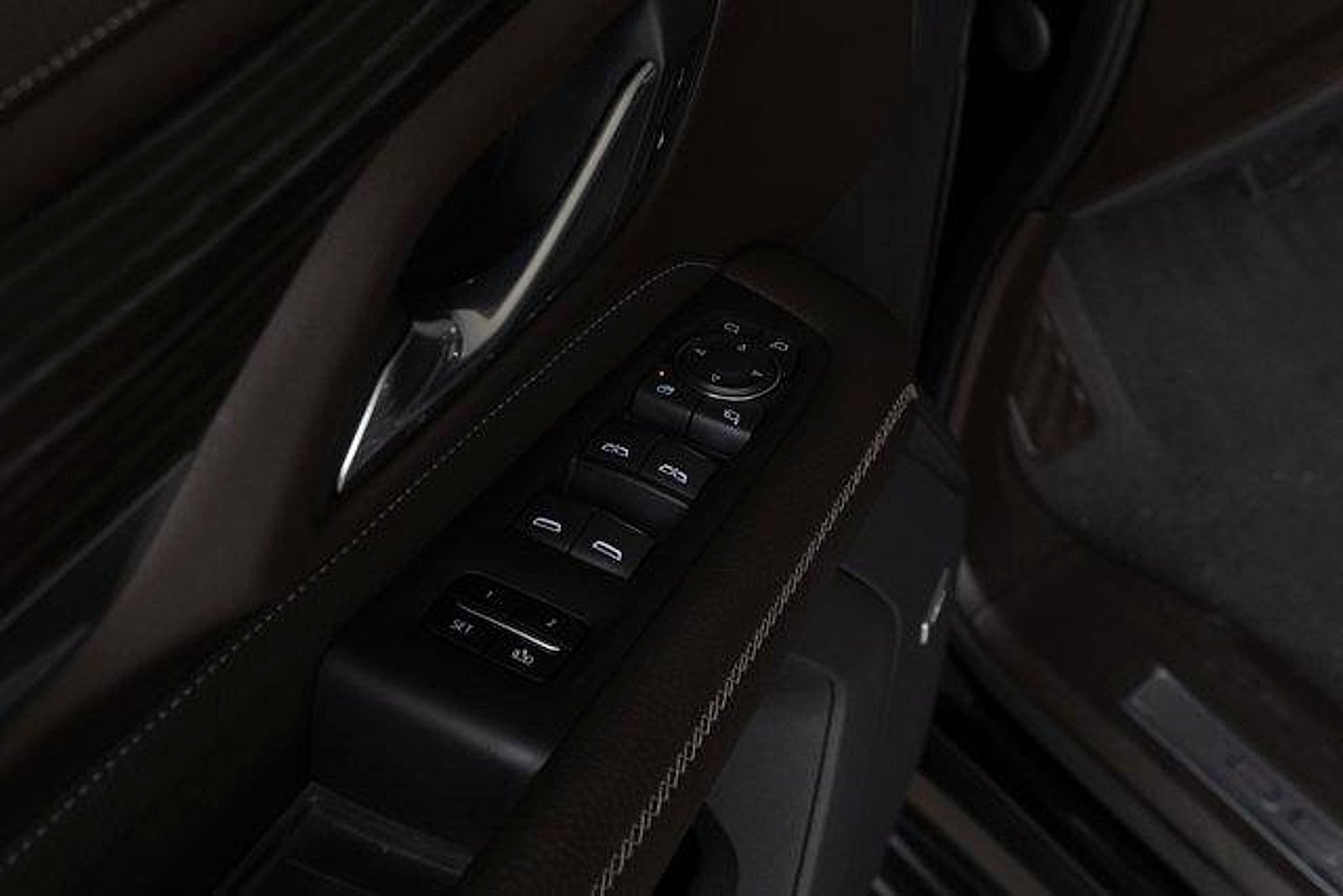 2021 GMC Yukon 4WD Denali