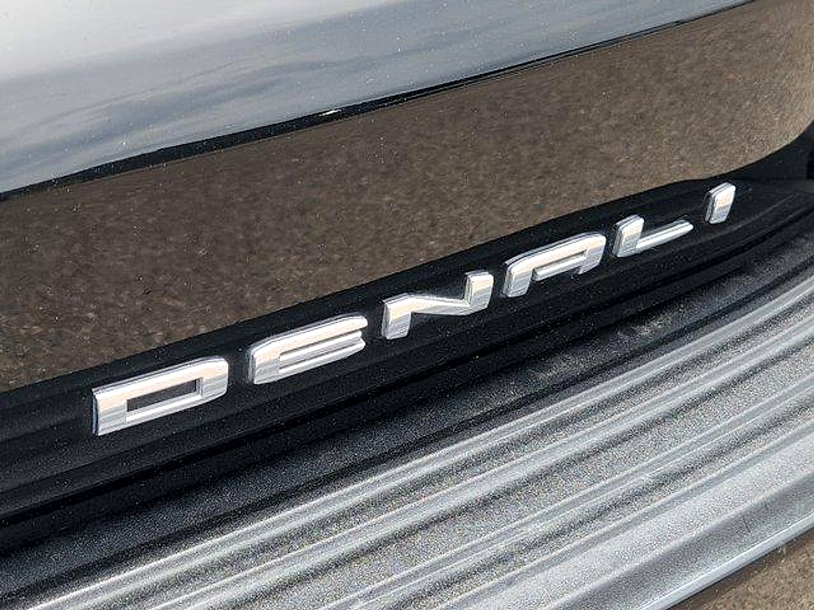 2021 GMC Yukon 4WD Denali