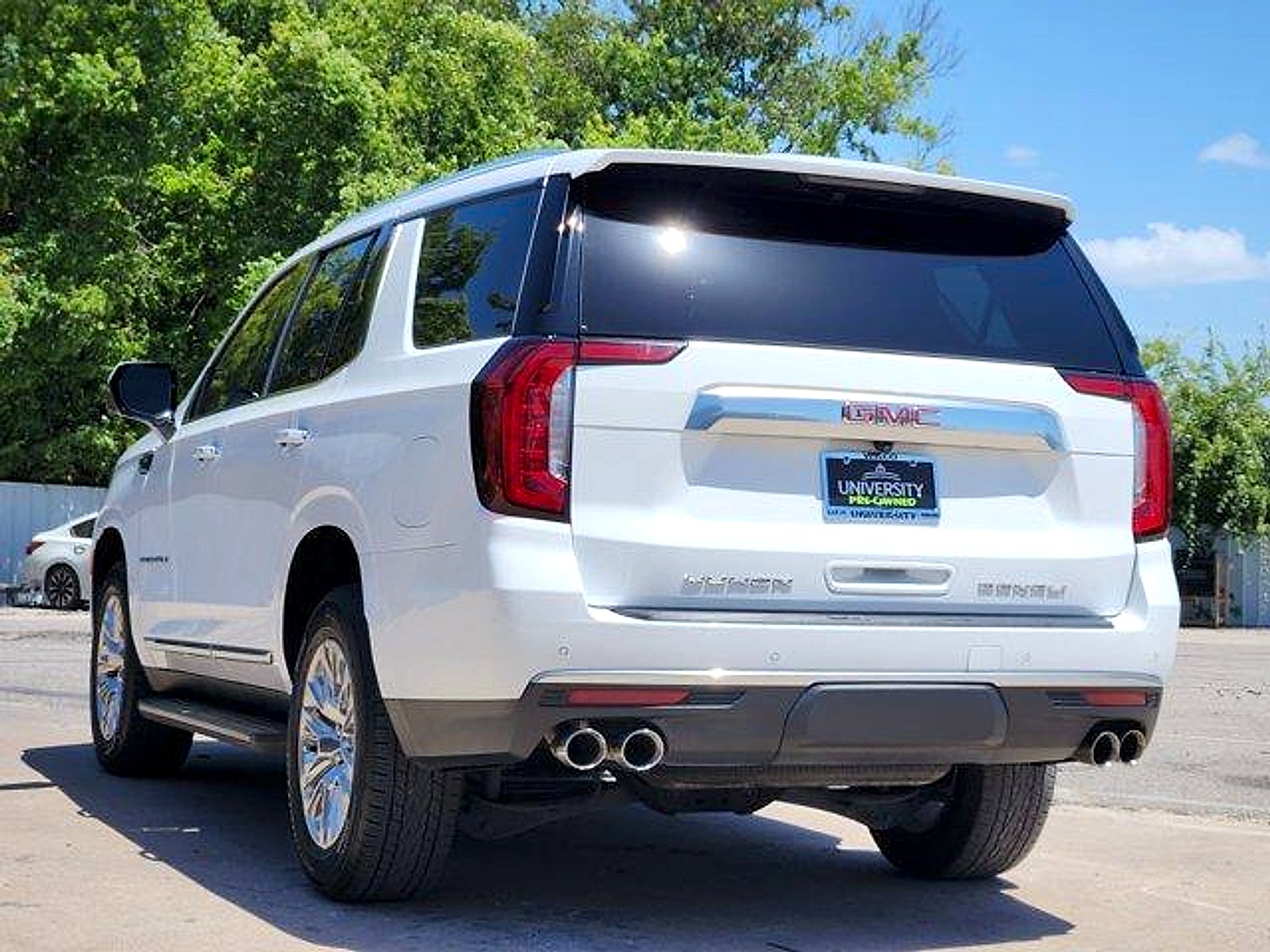 2023 GMC Yukon 4WD Denali