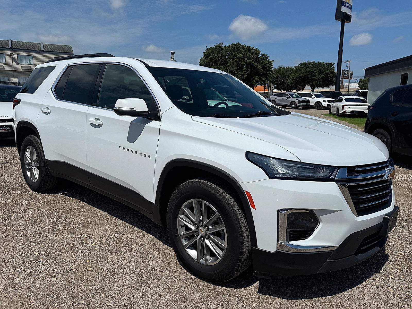 2023 Chevrolet Traverse FWD LT Cloth