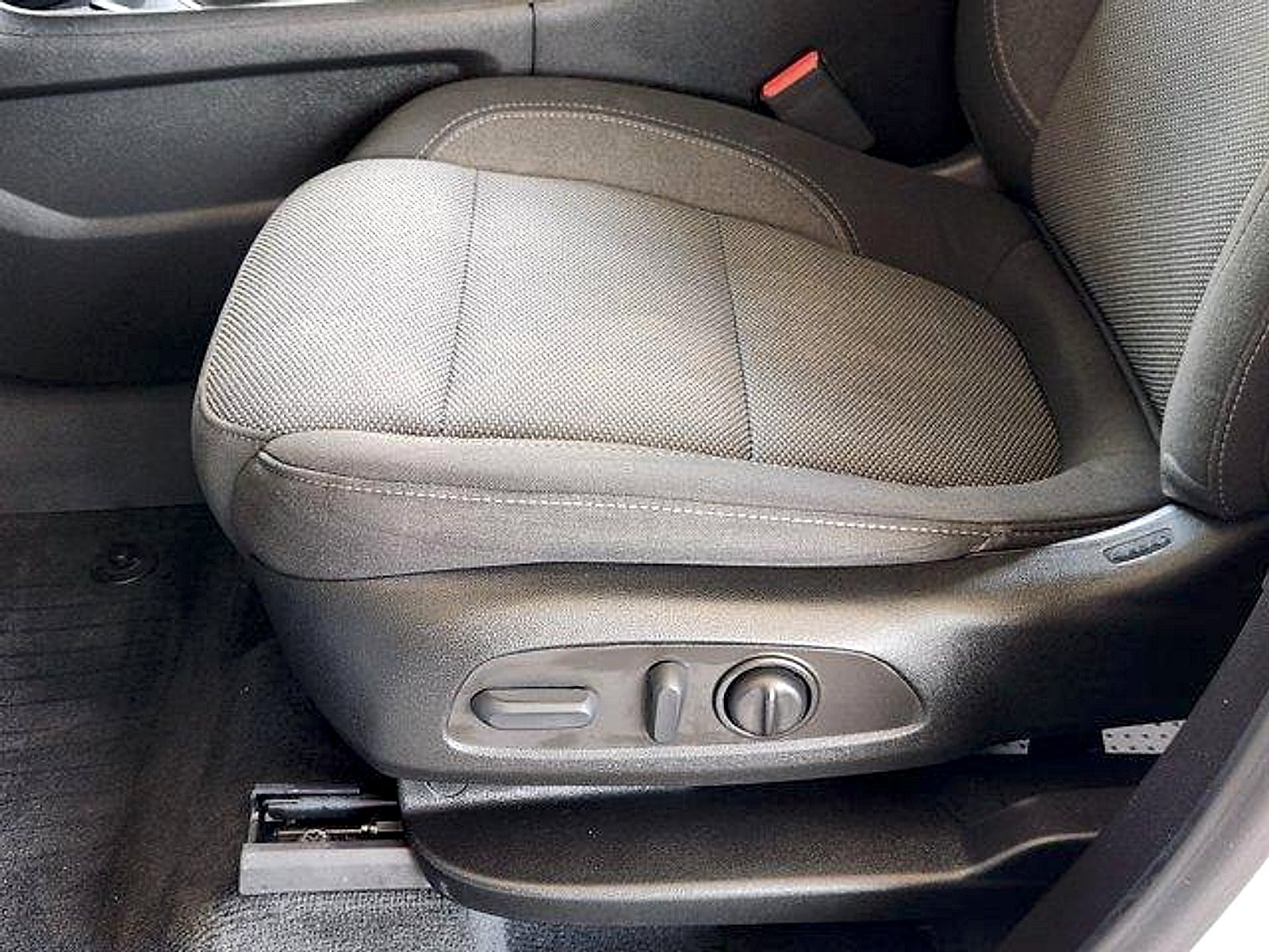 2023 Chevrolet Traverse FWD LT Cloth