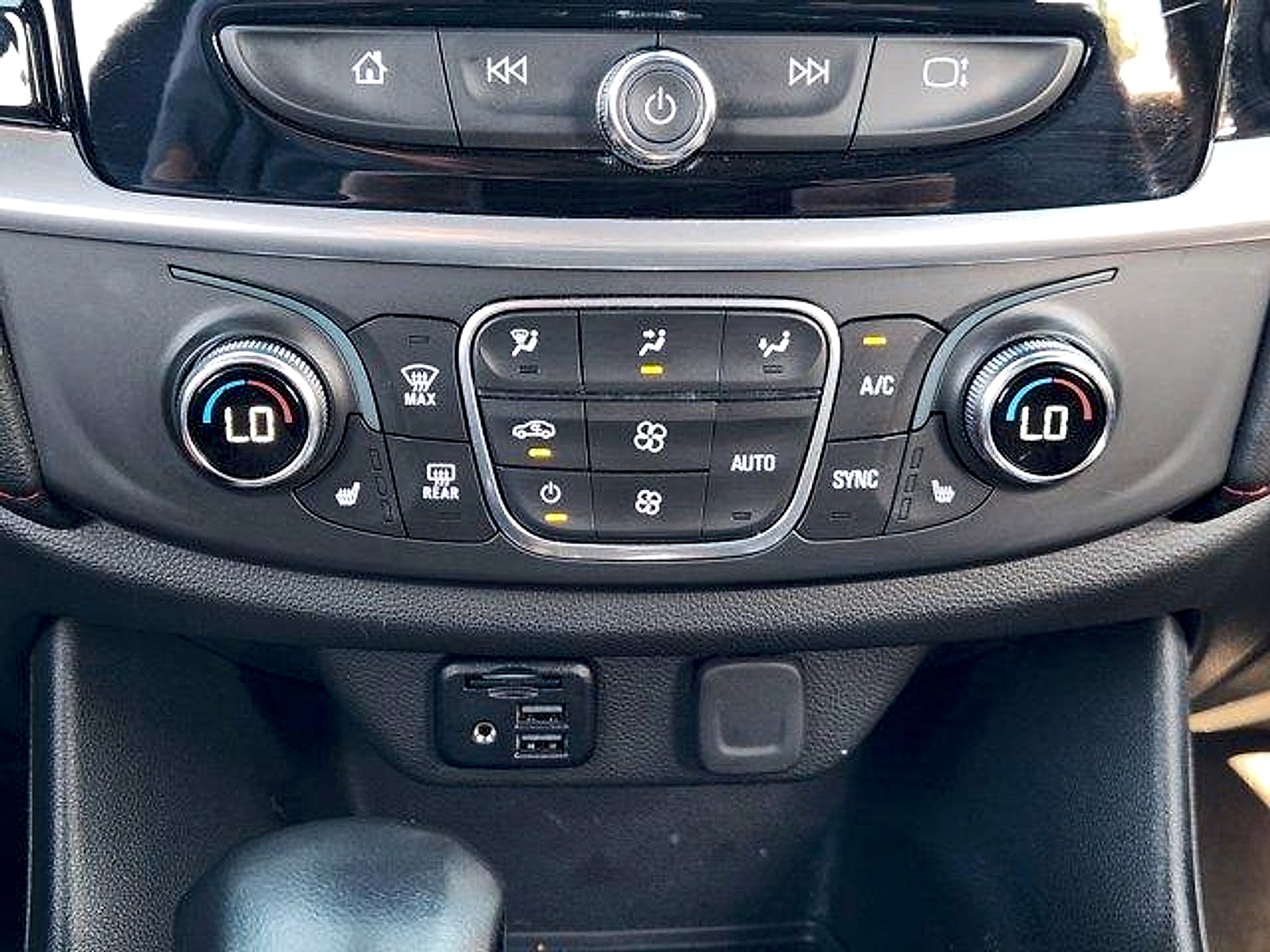2022 Chevrolet Traverse FWD RS