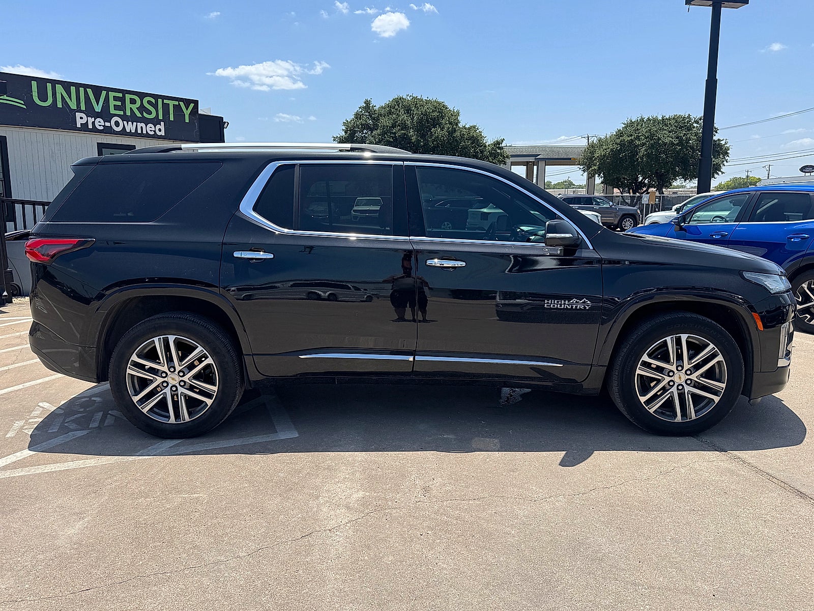 2023 Chevrolet Traverse AWD High Country