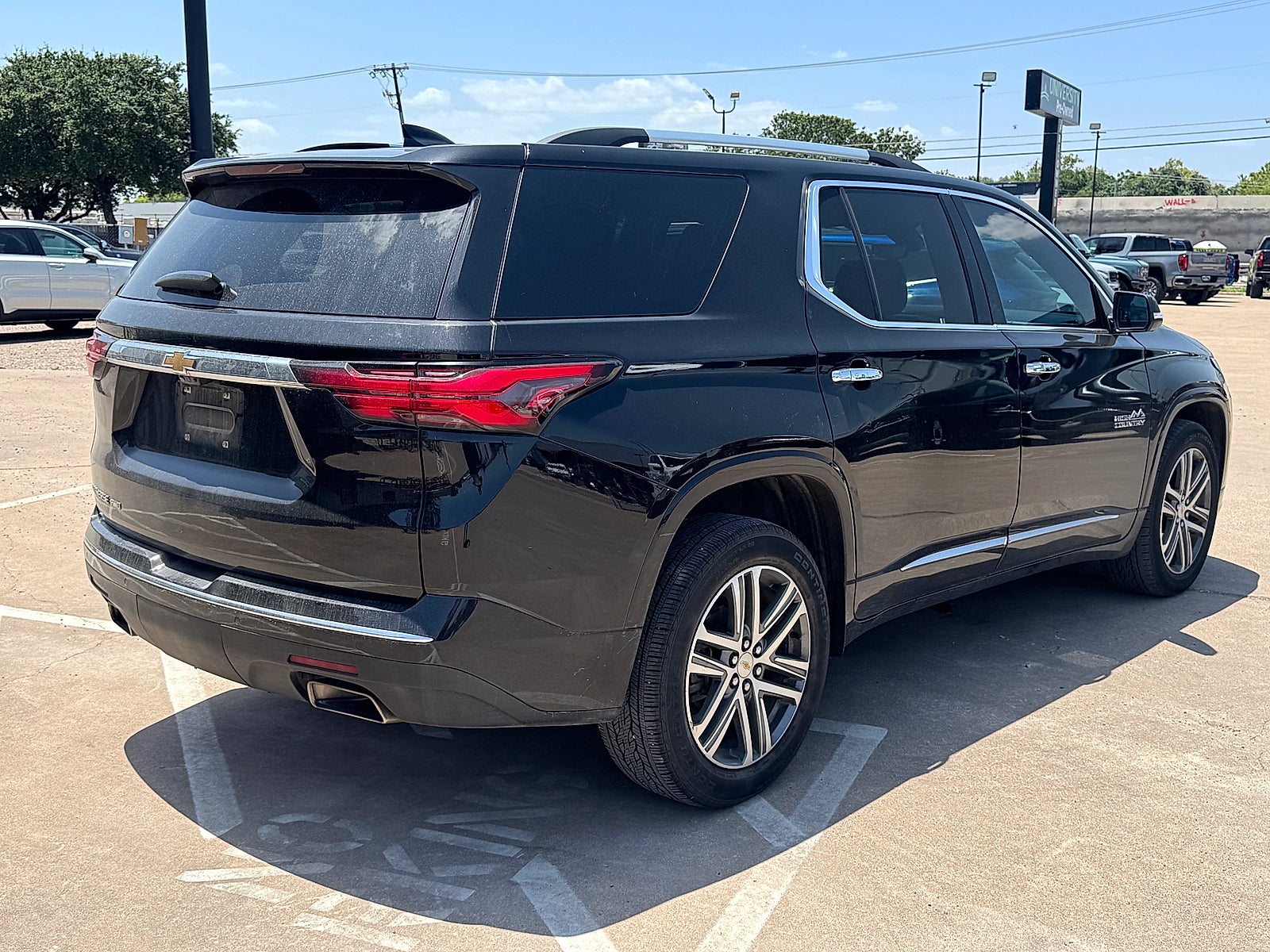 2023 Chevrolet Traverse AWD High Country