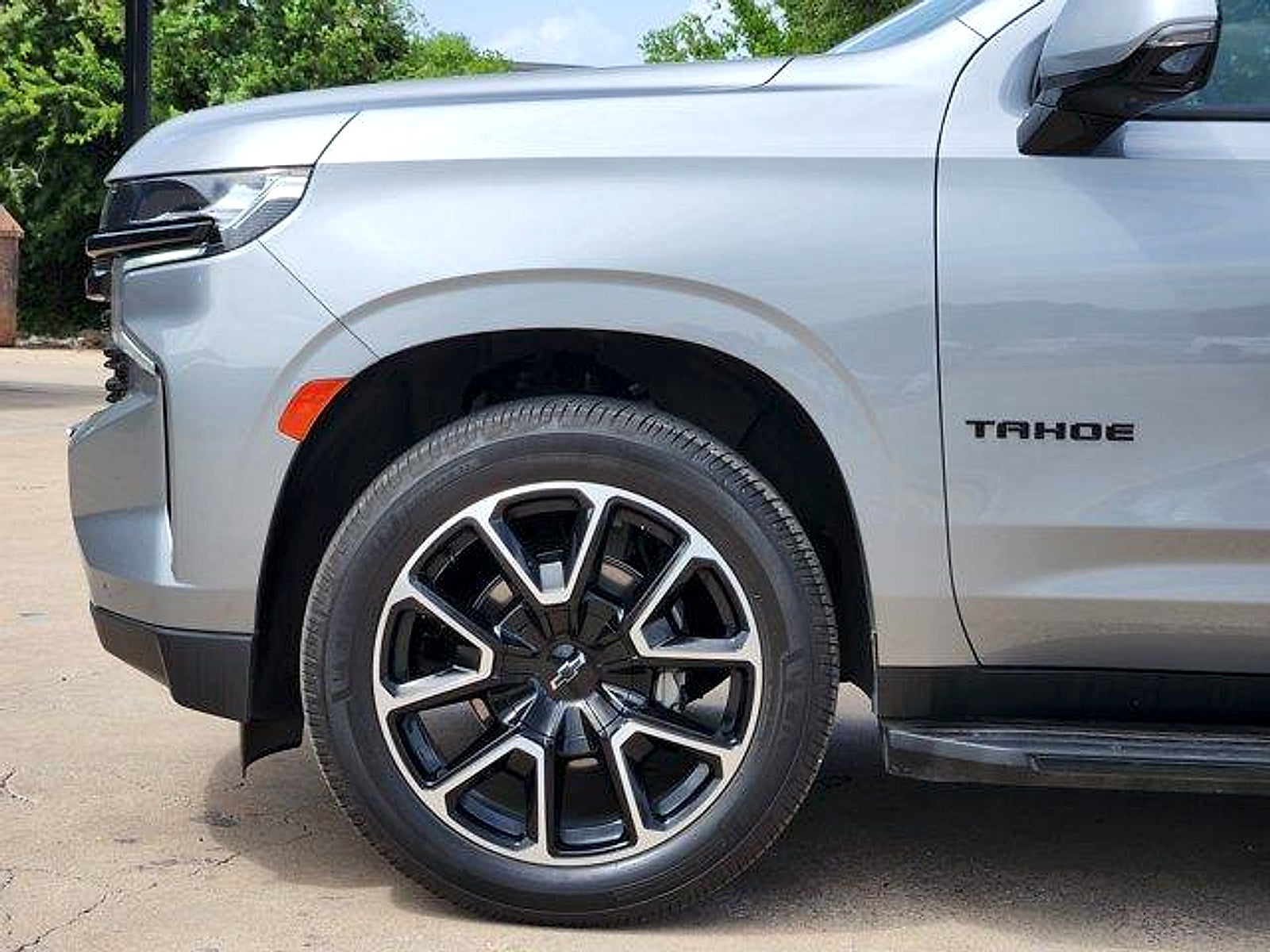 2023 Chevrolet Tahoe 2WD RST
