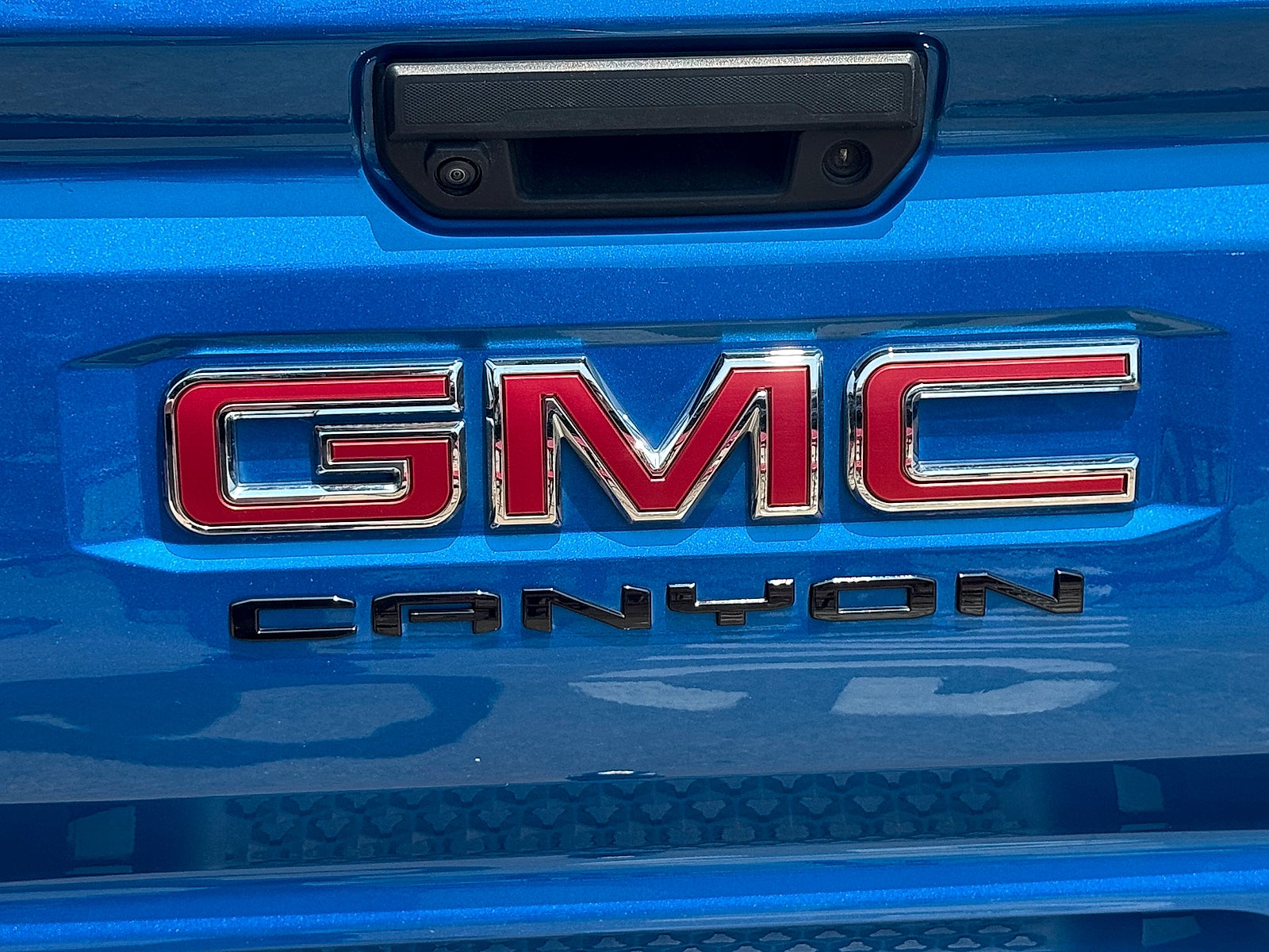 2023 GMC Canyon 4WD Crew Cab Short Box AT4