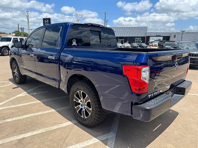 2021 Nissan TITAN Crew Cab SV 4x2