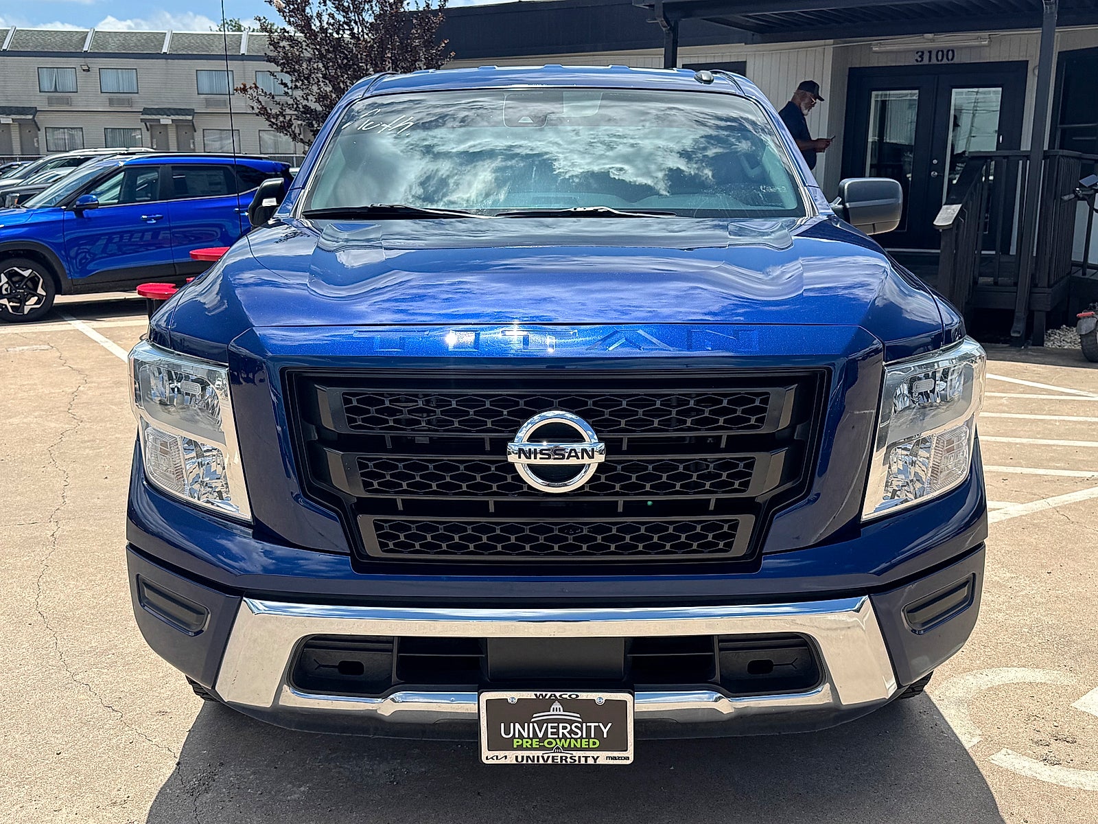 2021 Nissan TITAN Crew Cab SV 4x2