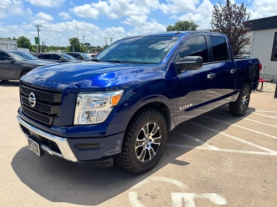 2021 Nissan TITAN Crew Cab SV 4x2