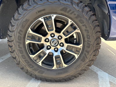 2021 Nissan TITAN Crew Cab SV 4x2