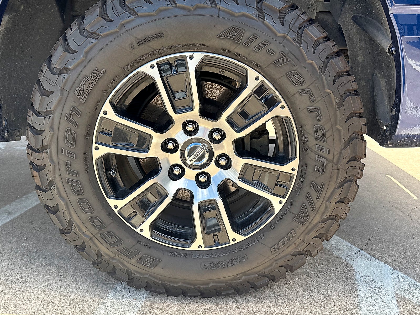2021 Nissan TITAN Crew Cab SV 4x2