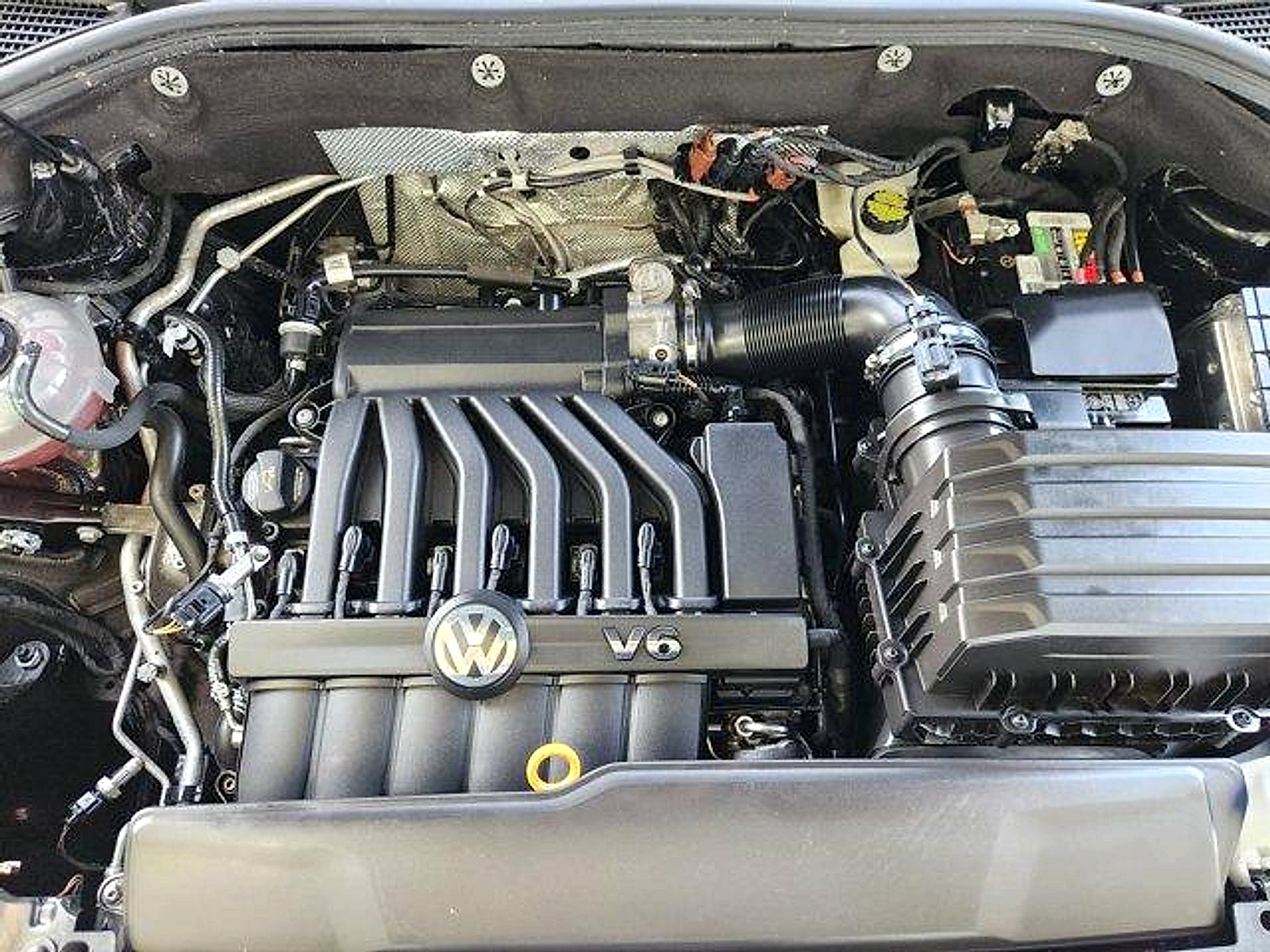 2022 Volkswagen Atlas Cross Sport 3.6L V6 SEL Premium R-Line