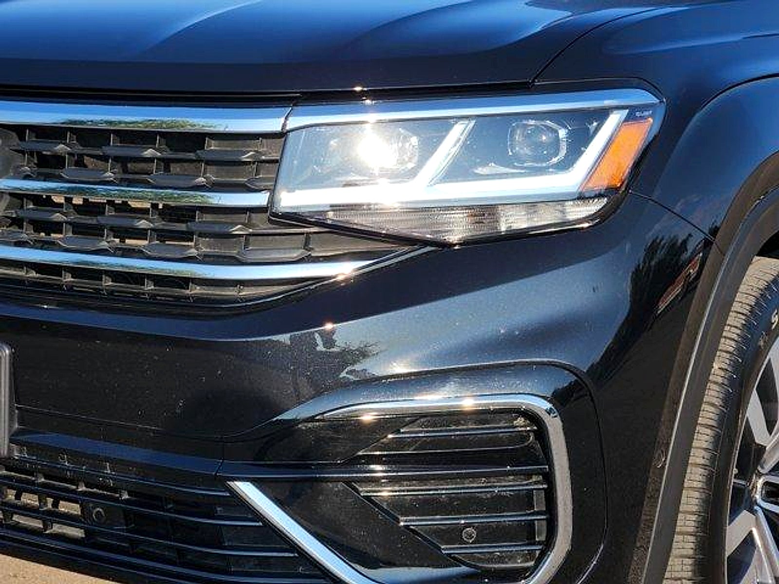 2022 Volkswagen Atlas Cross Sport 3.6L V6 SEL Premium R-Line