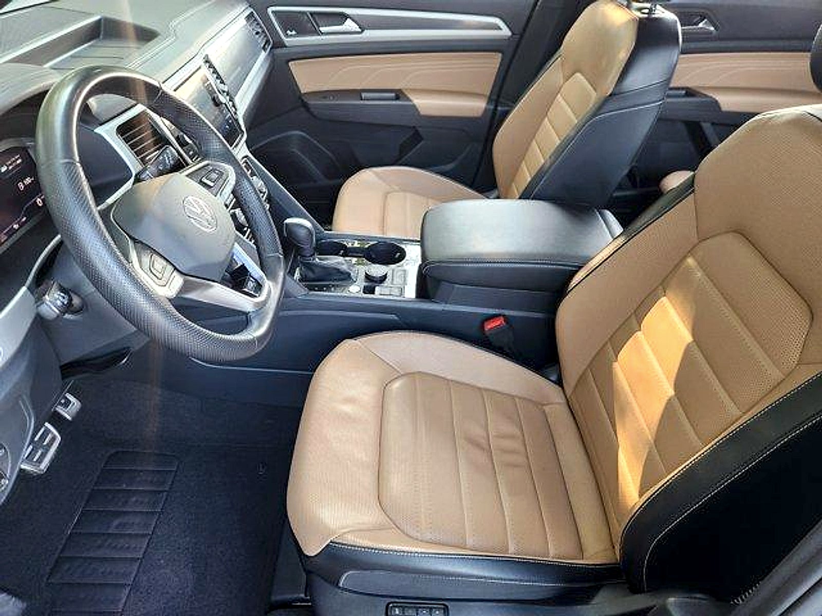 2022 Volkswagen Atlas Cross Sport 3.6L V6 SEL Premium R-Line