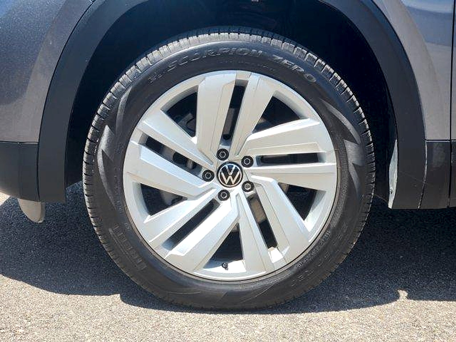 2022 Volkswagen Atlas Cross Sport 3.6L V6 SE w/Technology