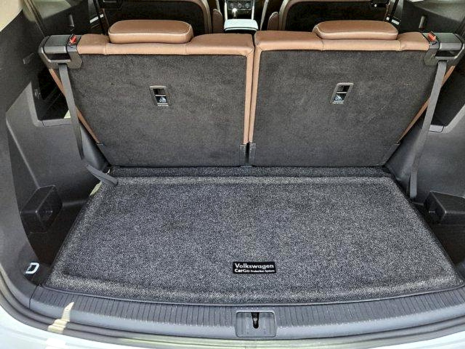 2021 Volkswagen Atlas 3.6L V6 SE w/Technology R-Line