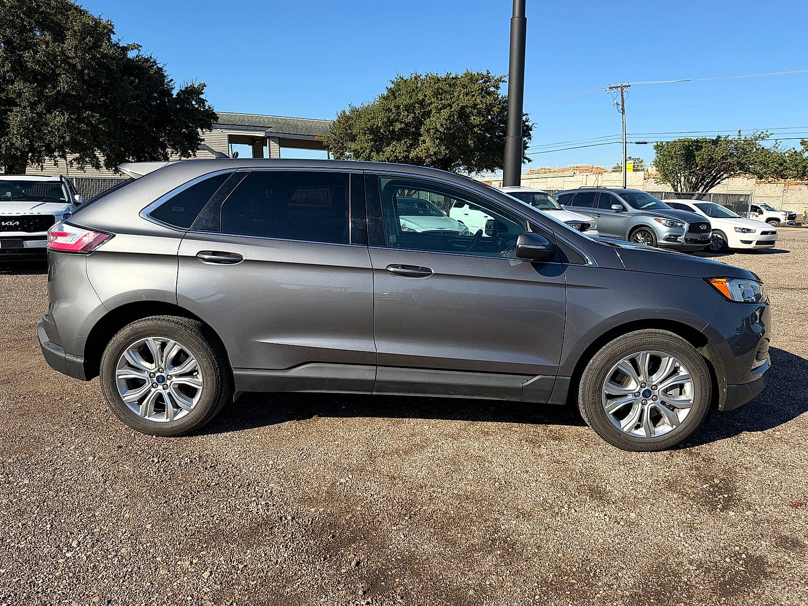2022 Ford Edge Titanium