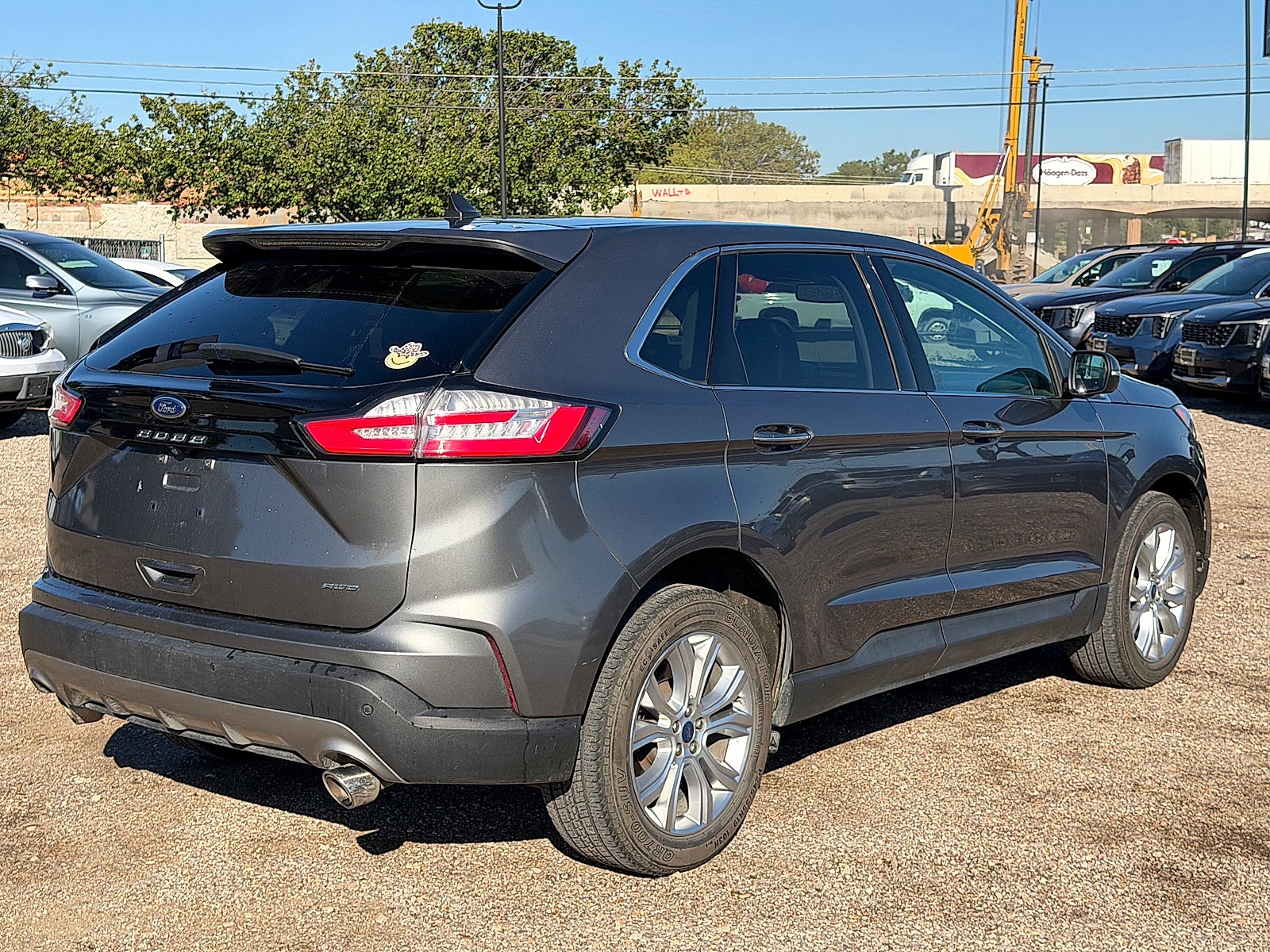 2022 Ford Edge Titanium
