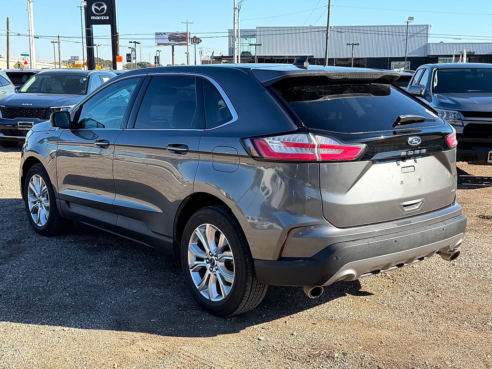 2022 Ford Edge Titanium