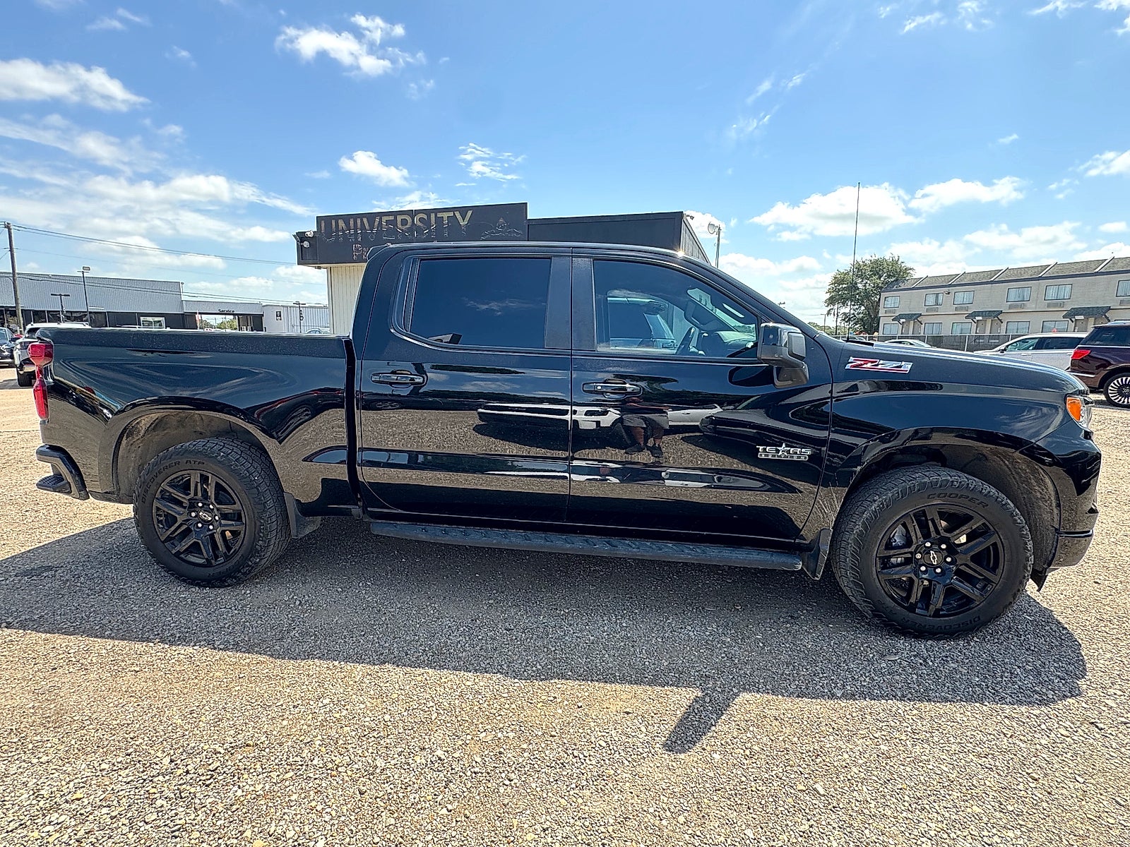 2022 Chevrolet Silverado 1500 4WD Crew Cab Short Bed RST
