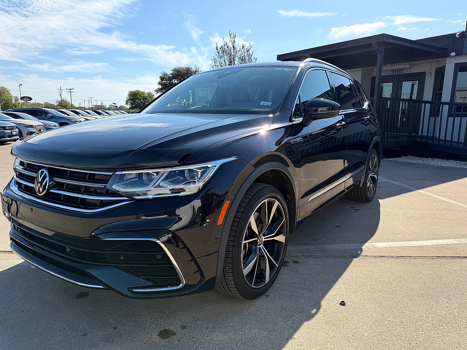 2022 Volkswagen Tiguan 2.0T SEL R-Line