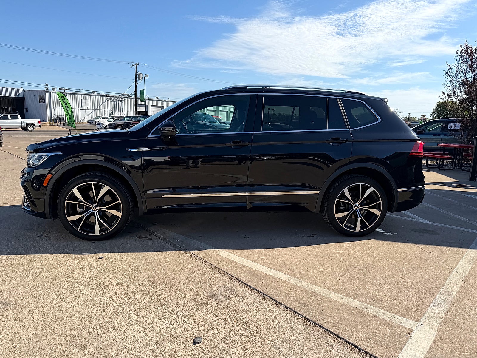 2022 Volkswagen Tiguan 2.0T SEL R-Line