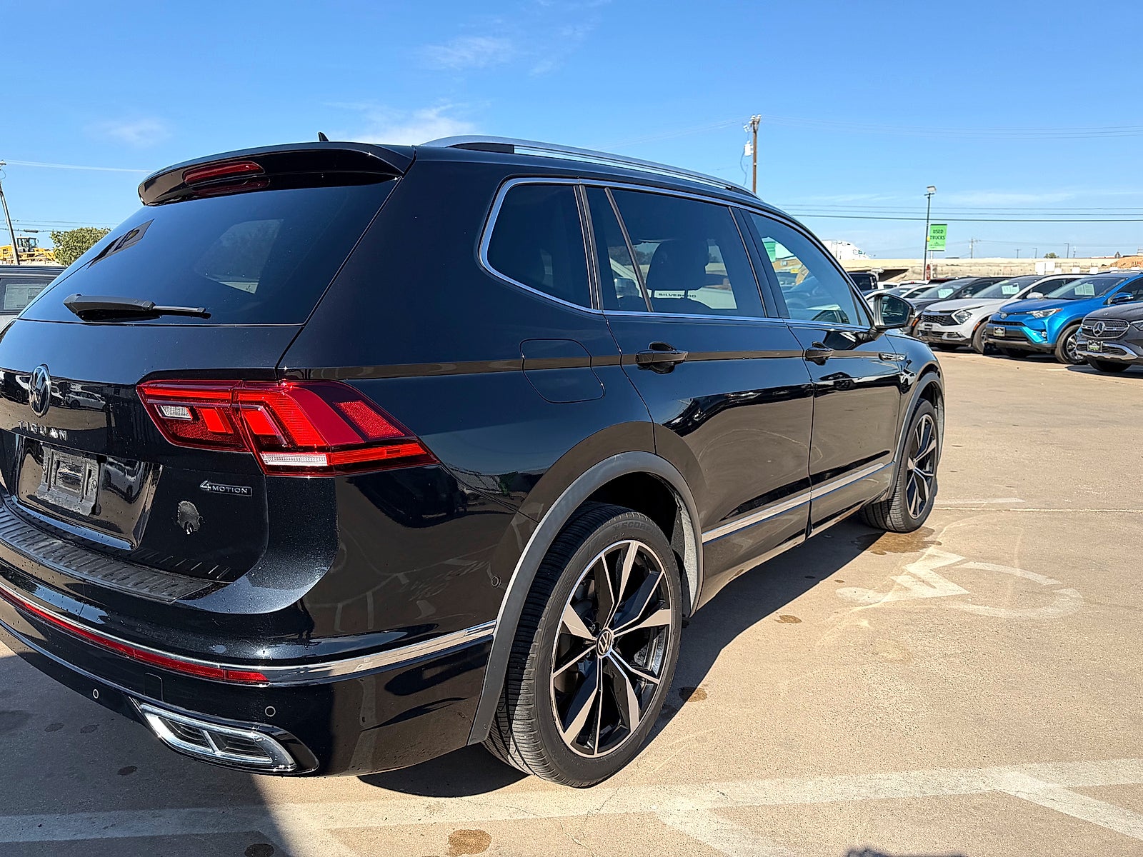 2022 Volkswagen Tiguan 2.0T SEL R-Line