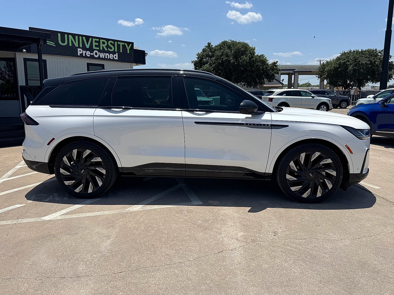 2024 Lincoln Nautilus Reserve
