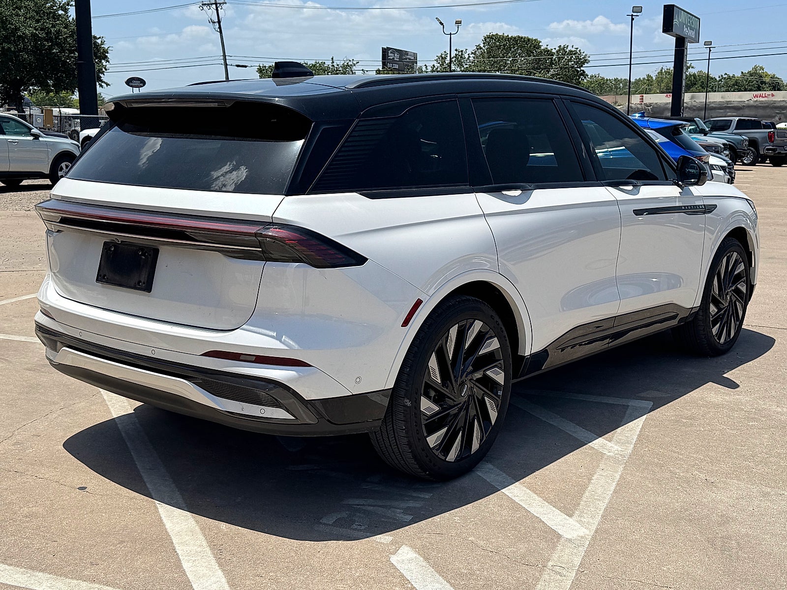 2024 Lincoln Nautilus Reserve