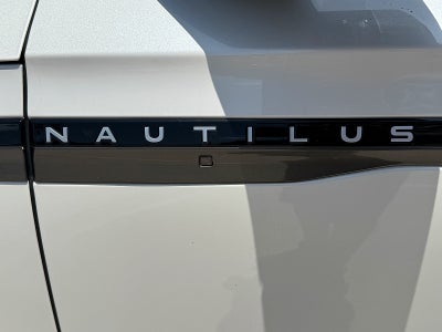 2024 Lincoln Nautilus Reserve