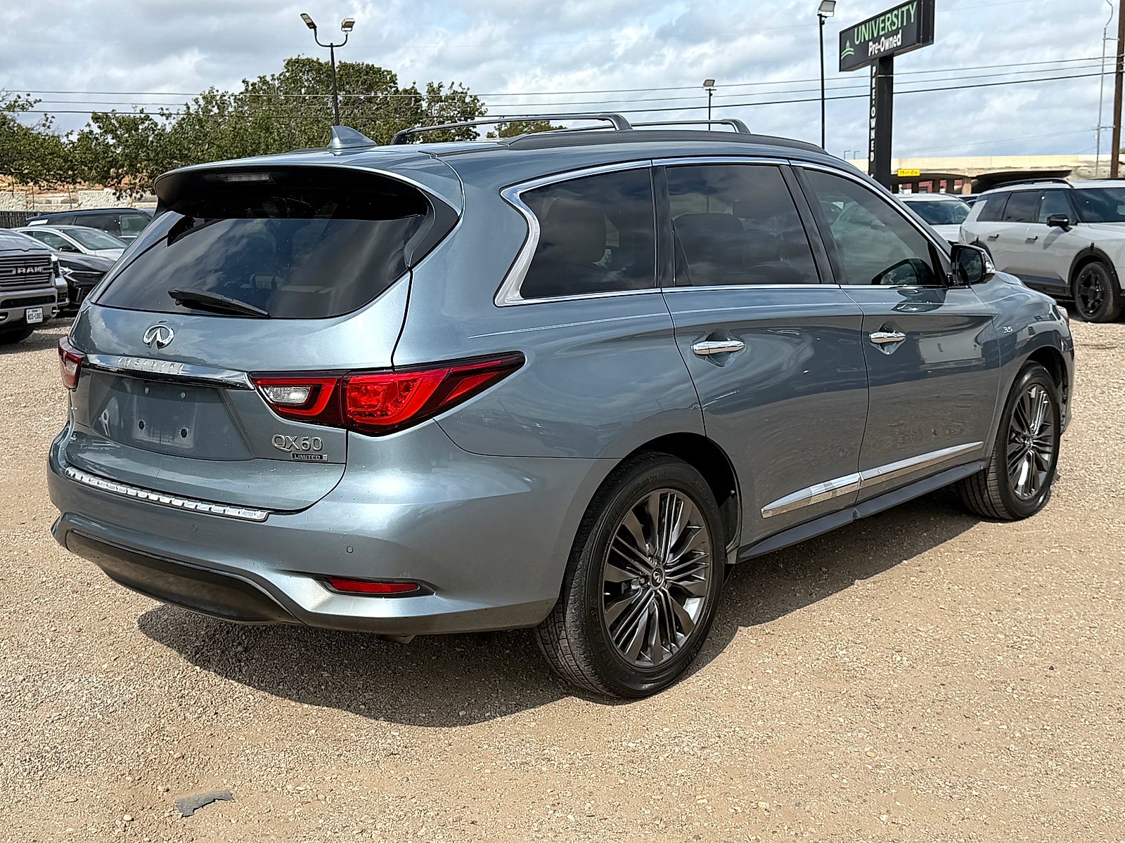 2019 INFINITI QX60 LUXE