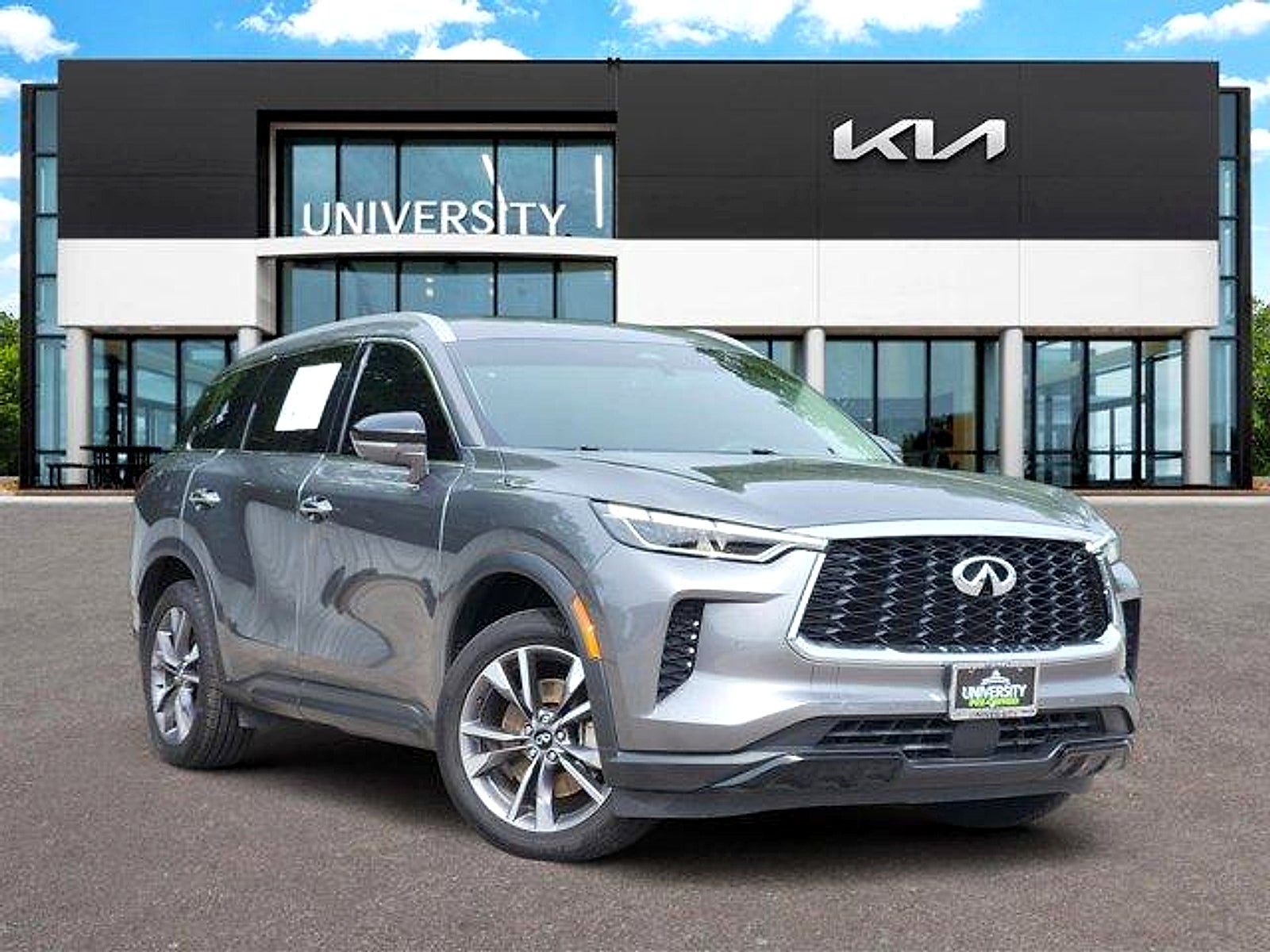 2023 INFINITI QX60 LUXE